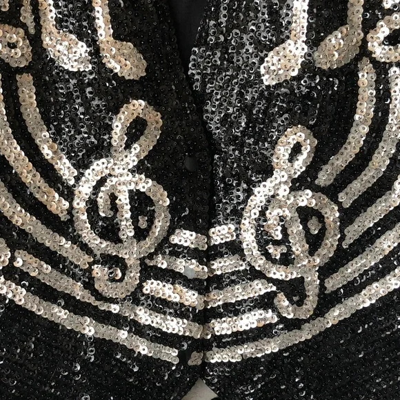 Stunning Sequin Musical Note Vest - Black and Silver - Picture 4 of 14